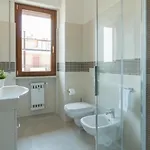 Italianflat - Via Adami, 3 Bedroom Flat, Free Parking *