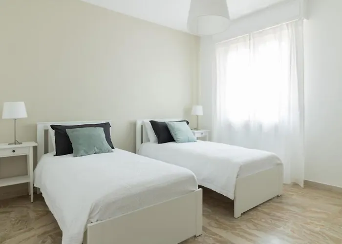 Italianflat - Via Adami, 3 Bedroom Flat, Free Parking