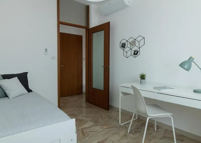 Italianflat - Via Adami, 3 Bedroom Flat, Free Parking