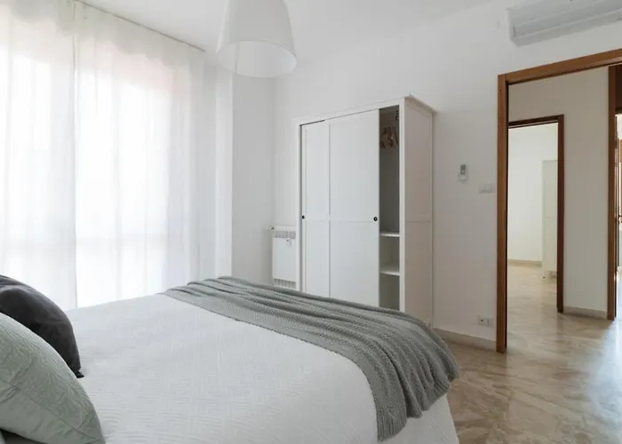 Italianflat - Via Adami, 3 Bedroom Flat, Free Parking * Verona