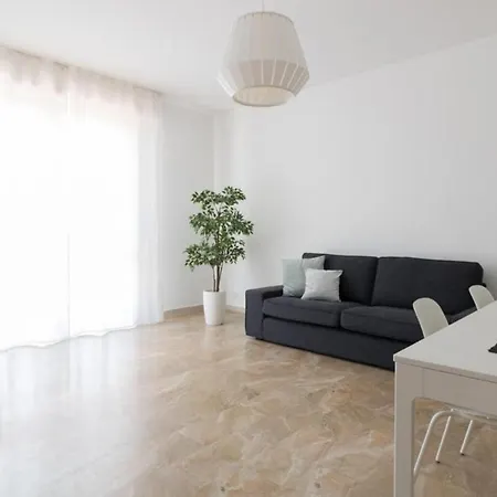 Italianflat - Via Adami, 3 Bedroom Flat, Free Parking Appartamento *