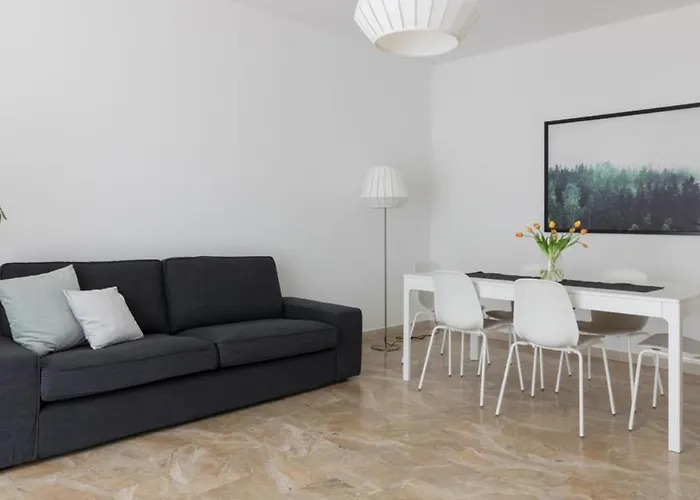 Italianflat - Via Adami, 3 Bedroom Flat, Free Parking
