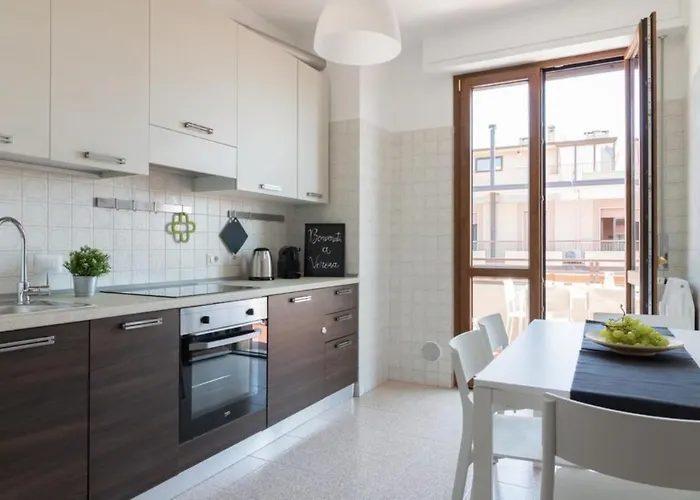 Italianflat - Via Adami, 3 Bedroom Flat, Free Parking Apartment Verona