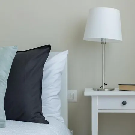 Italianflat - Via Adami, 3 Bedroom Flat, Free Parking Διαμέρισμα