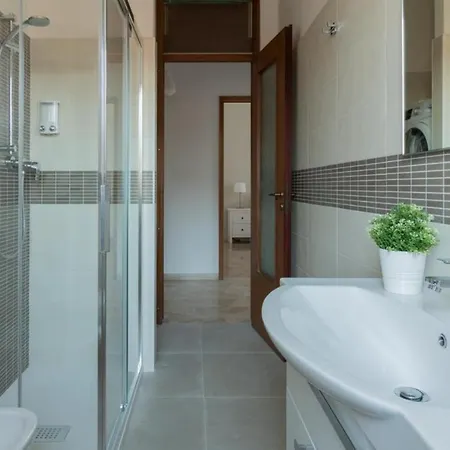 Italianflat - Via Adami, 3 Bedroom Flat, Free Parking * Βερόνα